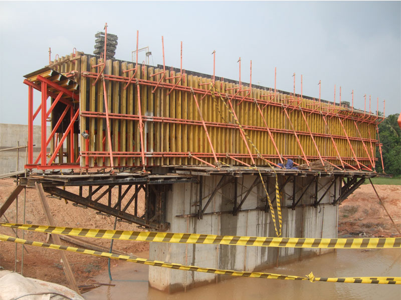 Почему строительные проекты используют стальную опалубку для мостов?