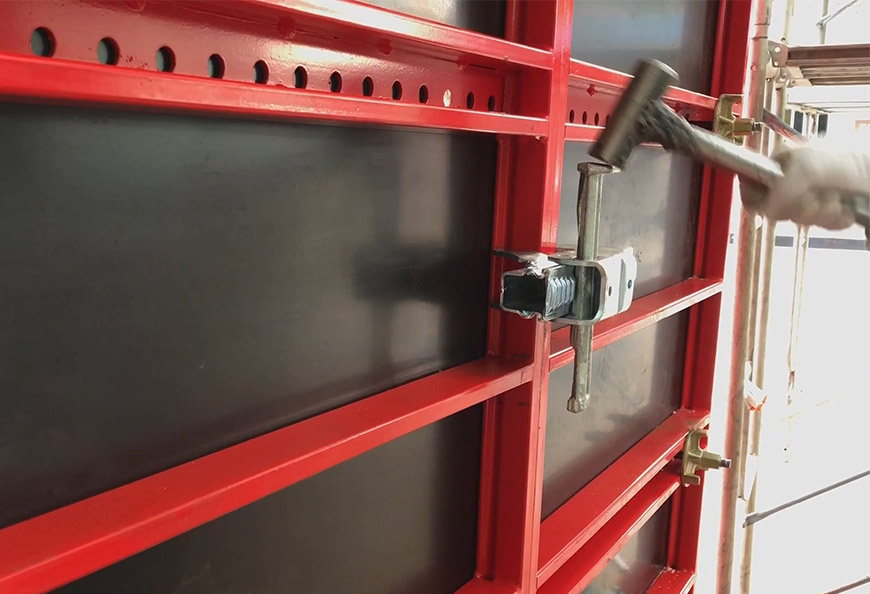 Tighten clamp by hammer